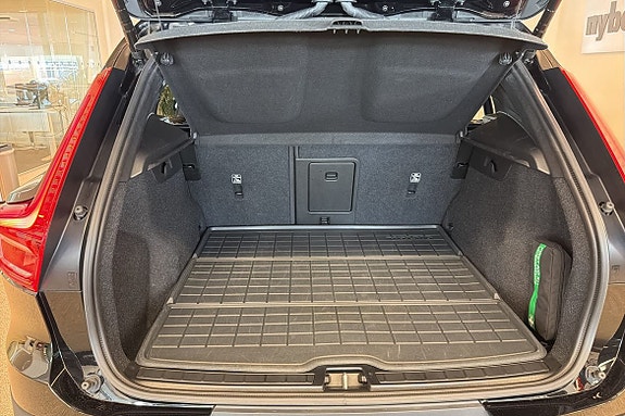 Volvo EX40 13 of 20