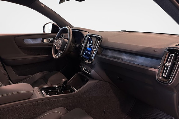 Volvo EX40 9 of 20