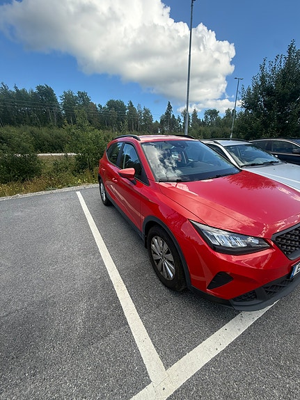 Seat Arona 4 of 13