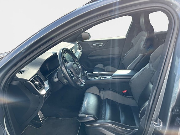 Volvo V60 9 of 14
