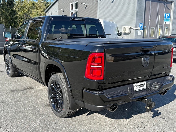 Dodge RAM 1500 3 of 9