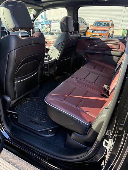 Dodge RAM 1500 8 of 9