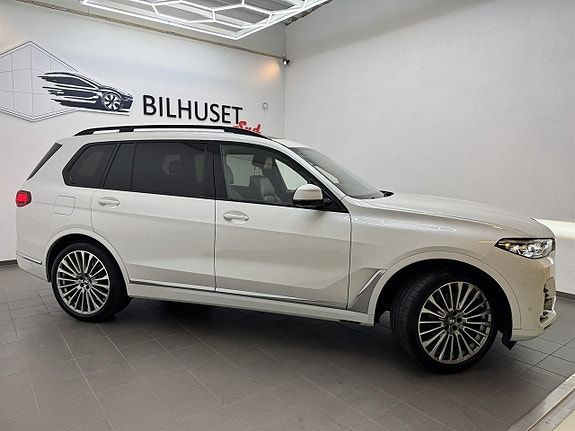 BMW X7 2 of 27