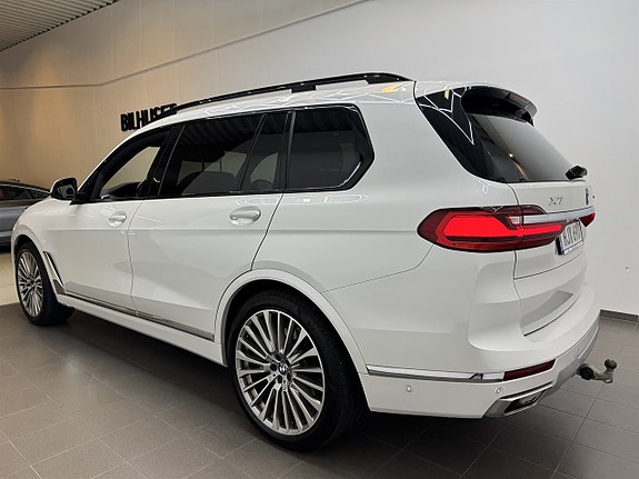 BMW X7 4 of 27