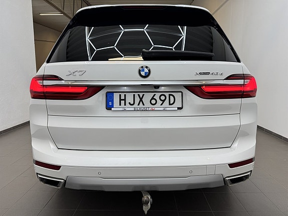 BMW X7 6 of 27