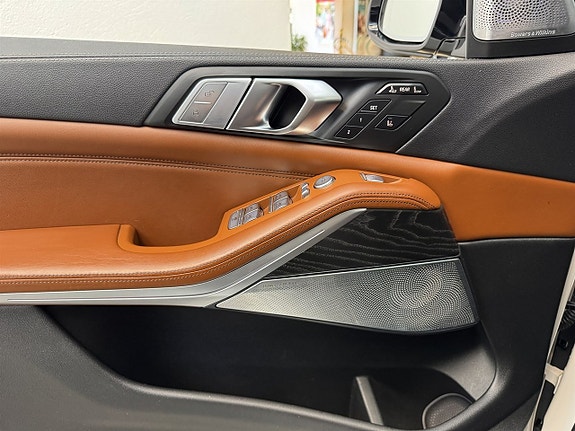 BMW X7 25 of 27