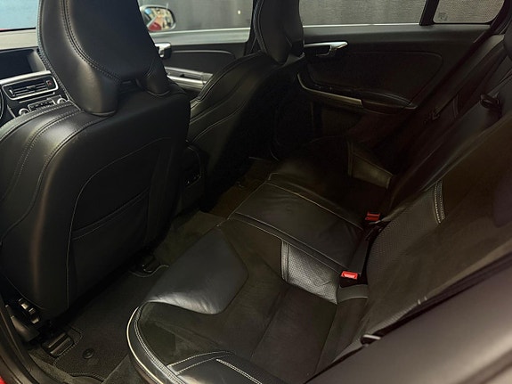 Volvo S60 19 of 23