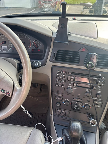 Volvo V70 11 of 12