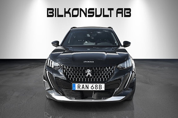 Peugeot 2008 2 of 8