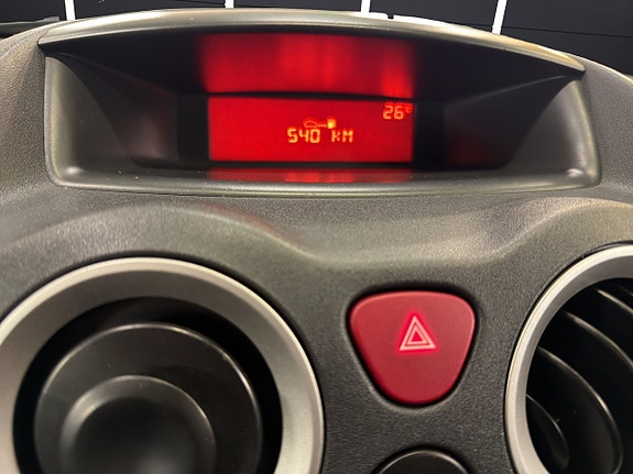Citroën c3 1.6 HDi FAP 24 of 27