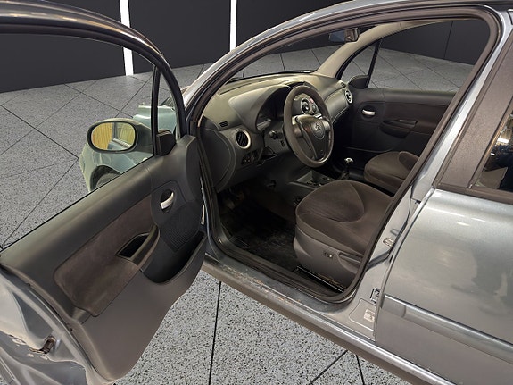 Citroën c3 1.6 HDi FAP 13 of 27