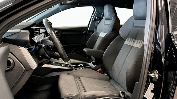 Audi A3 8 of 12