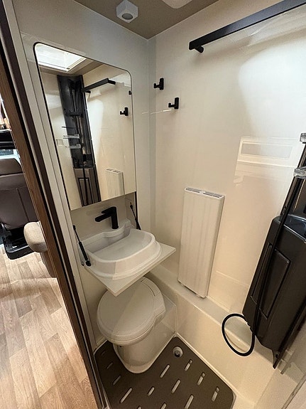 Kabe TRAVEL MASTER NOVUM NR750 Traq LGB Bakhjulsdriven 13 of 25