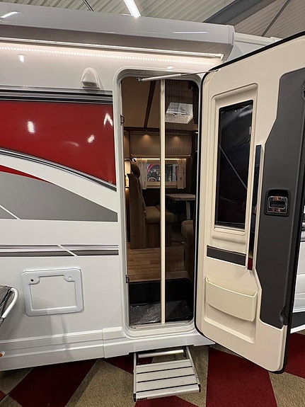 Kabe TRAVEL MASTER NOVUM NR750 Traq LGB Bakhjulsdriven 25 of 25