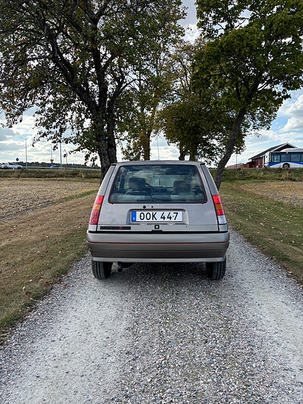 Renault 5 4 of 5