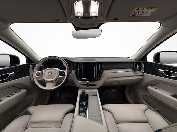 Volvo XC60 15 of 30