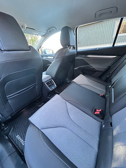 Skoda Enyaq 6 of 9