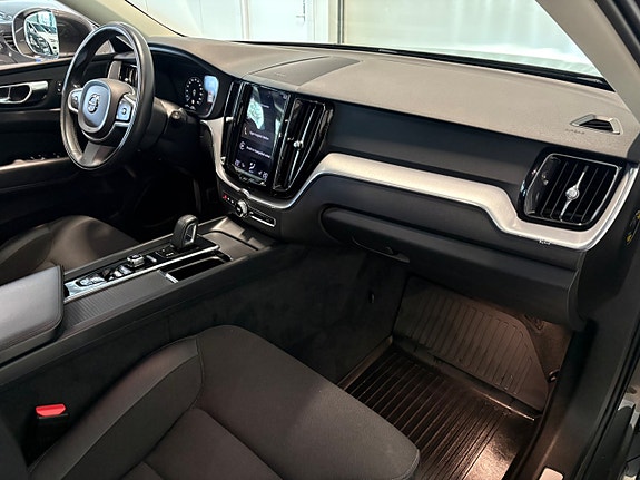 Volvo XC60 11 of 26