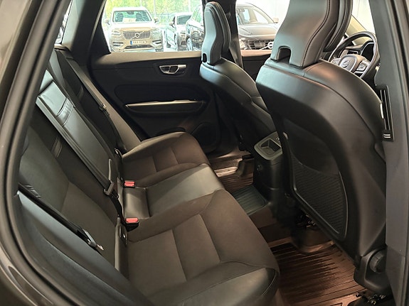 Volvo XC60 24 of 26