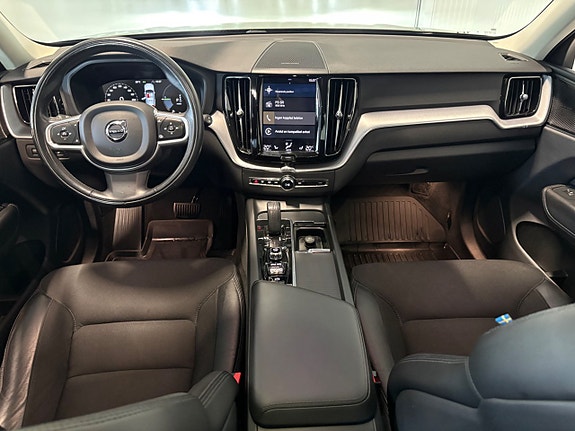 Volvo XC60 10 of 26