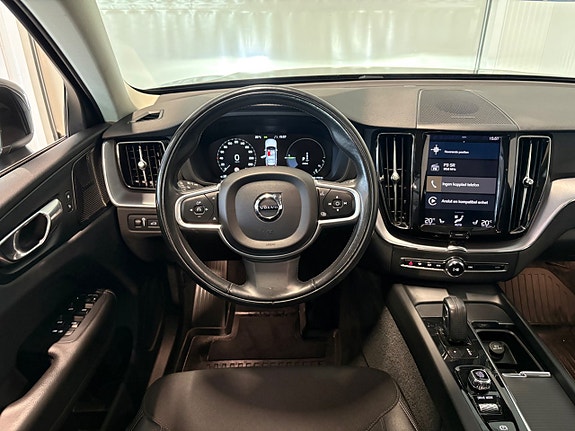 Volvo XC60 9 of 26