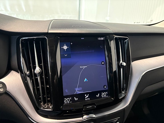 Volvo XC60 17 of 26