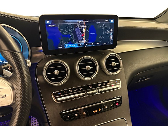Mercedes-Benz GLC300 e 15 of 18