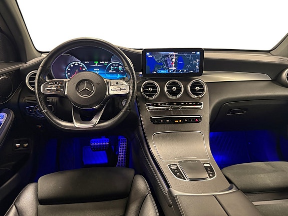 Mercedes-Benz GLC300 e 13 of 18