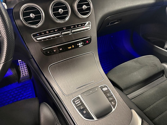 Mercedes-Benz GLC300 e 14 of 18