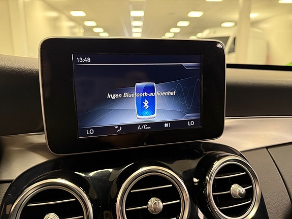 Mercedes-Benz C300 15 of 16