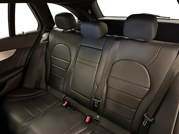 Mercedes-Benz C300 10 of 16