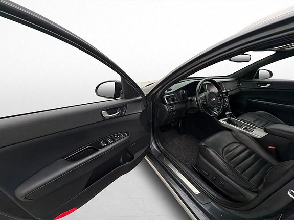 Kia Optima 12 of 30