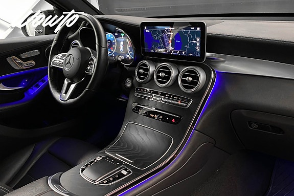 Mercedes-Benz GLC300 e 13 of 22