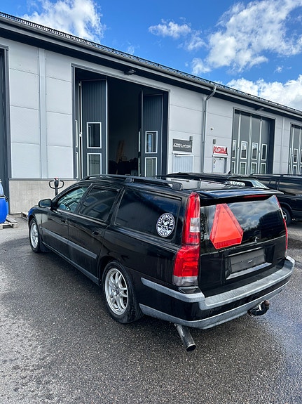 Volvo V70 4 of 9
