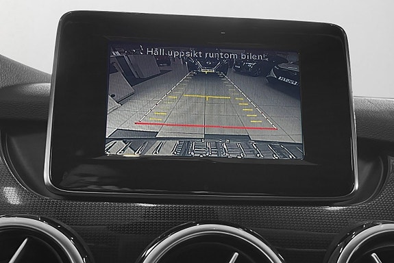 Mercedes-Benz B180 9 of 17