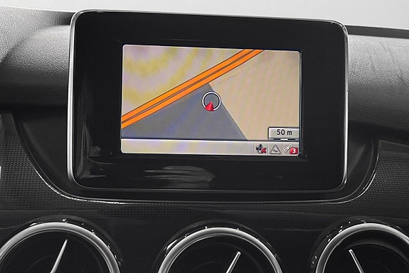 Mercedes-Benz B180 13 of 17