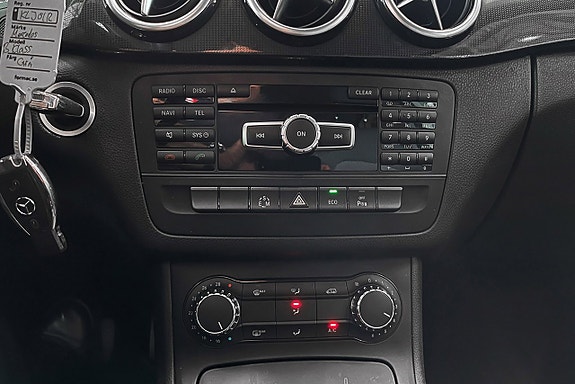 Mercedes-Benz B180 11 of 17