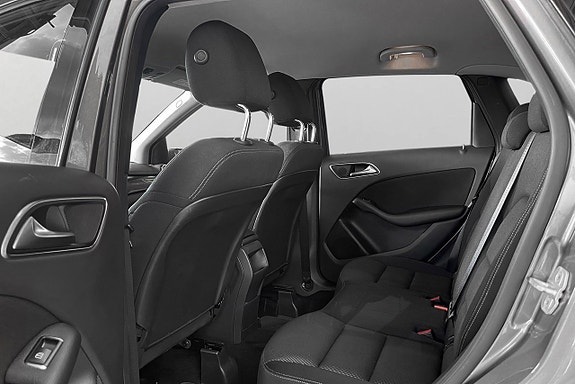 Mercedes-Benz B180 6 of 17