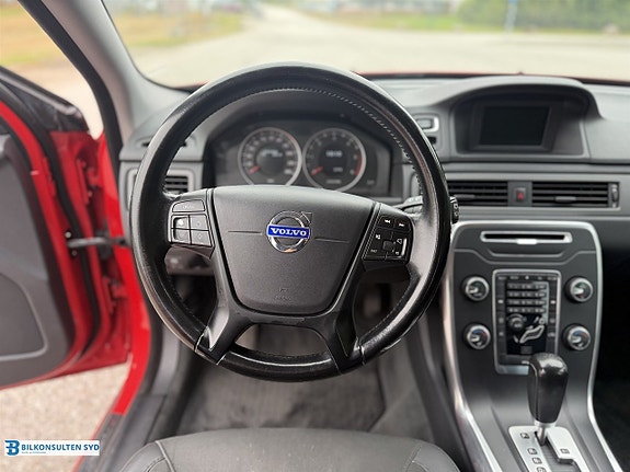 Volvo V70 9 of 18