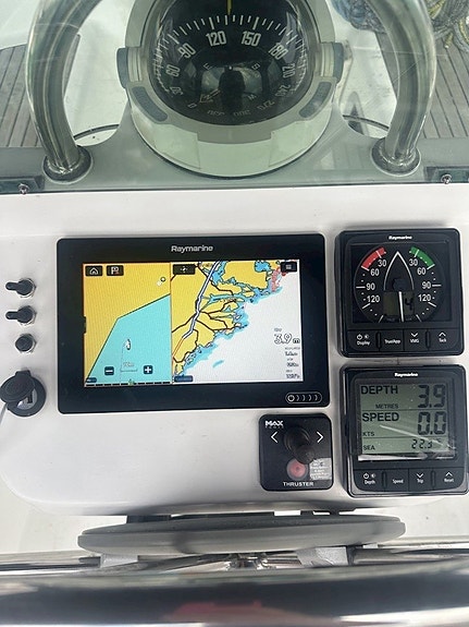 Beneteau Oceanis 331 Clipper 2-kabin 15 of 30