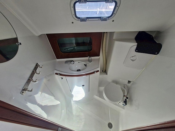 Beneteau Oceanis 331 Clipper 2-kabin 28 of 30