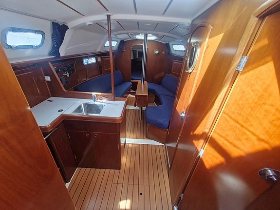 Beneteau Oceanis 331 Clipper 2-kabin 17 of 30