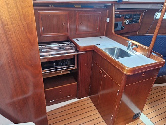 Beneteau Oceanis 331 Clipper 2-kabin 19 of 30