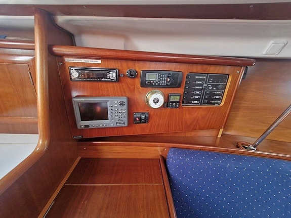 Beneteau Oceanis 331 Clipper 2-kabin 25 of 30