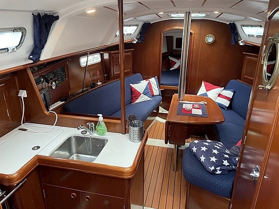 Beneteau Oceanis 331 Clipper 2-kabin 18 of 30
