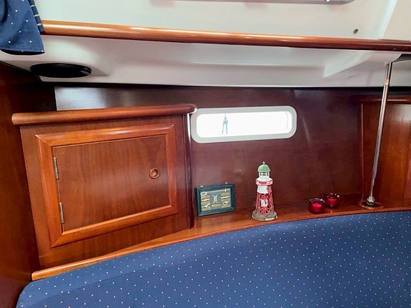Beneteau Oceanis 331 Clipper 2-kabin 23 of 30