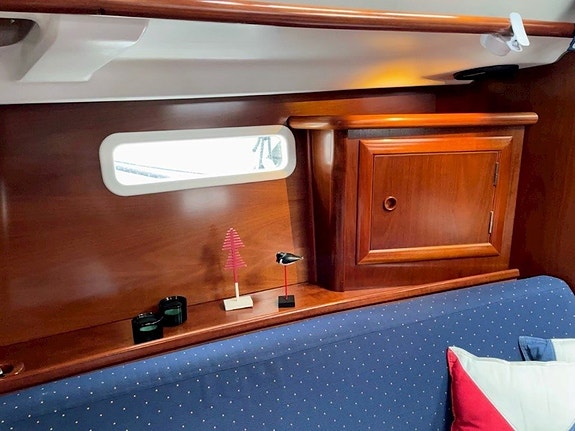 Beneteau Oceanis 331 Clipper 2-kabin 24 of 30