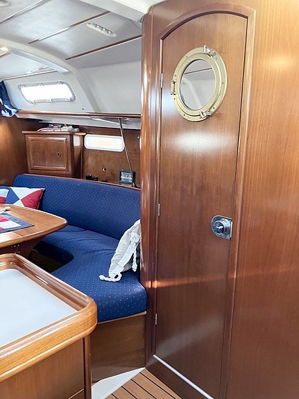 Beneteau Oceanis 331 Clipper 2-kabin 22 of 30