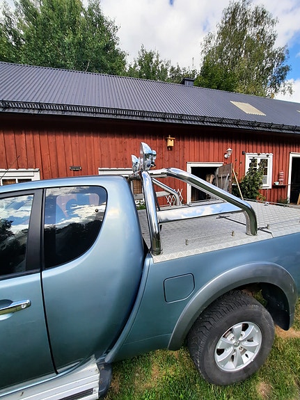 Mitsubishi L200 Club Cab 10 of 10