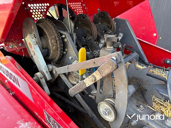 Fyrkantsbalpress Massey Ferguson MF 1840 25 of 30
